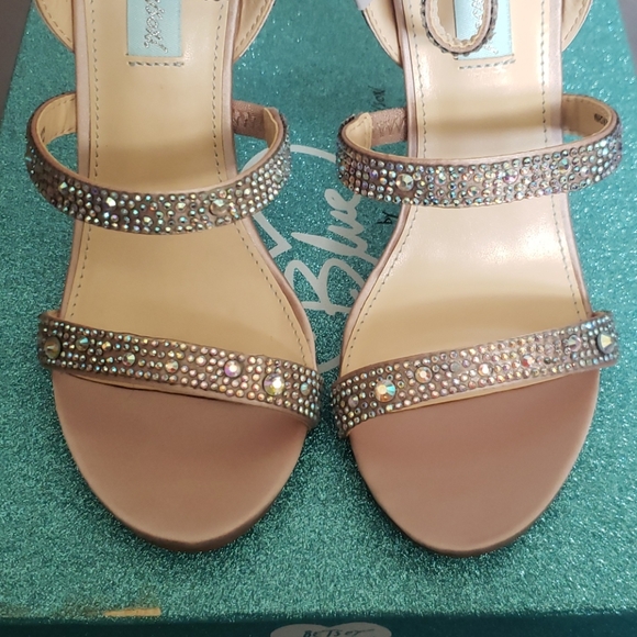 NIB Rare Limited Edition Blue by Betsey Johnson Aubry Rhinestone Crystal Heels - Picture 9 of 14